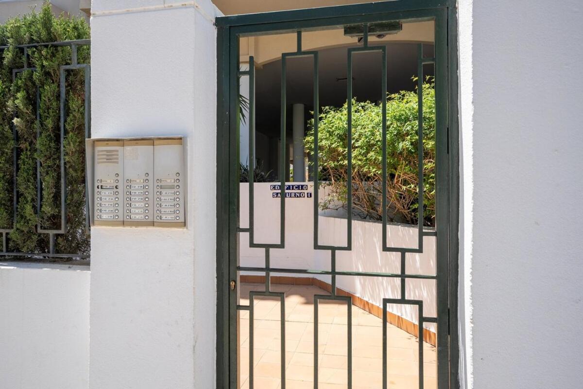 Penthouse With Sea Views Alamos Apartment *
