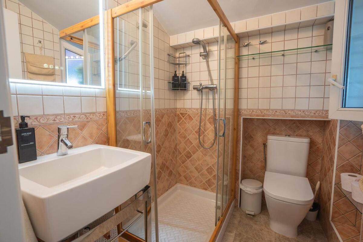 Penthouse With Sea Views Alamos Apartment