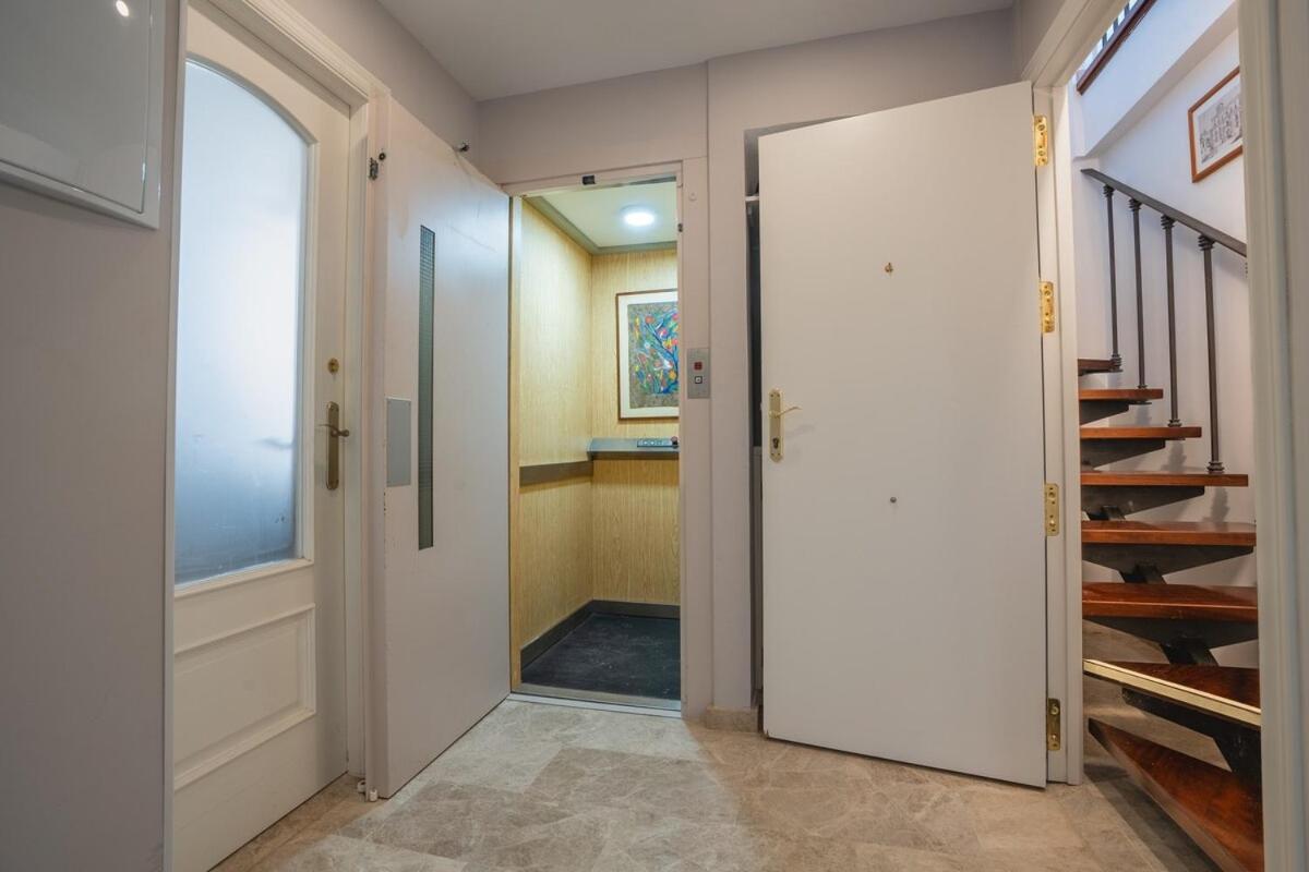 Penthouse With Sea Views Alamos Apartment